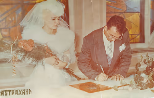 Item #22582725566011004749853922333802004949774692128407186288597624391678367367169 Media