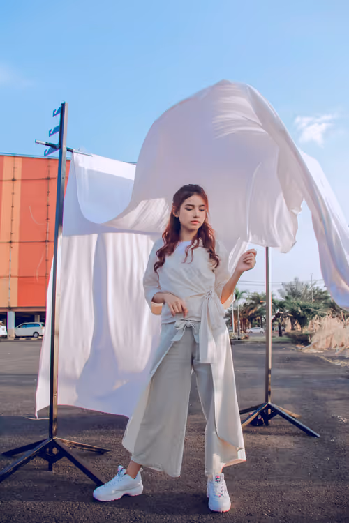 Item #42117013831944249442260081114508596431319632707155873180624255032470238396417 Media