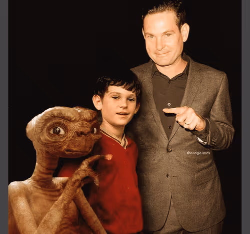 Item #16772908897123540299742037453982694632038886830556259731043723946660447911946 Media