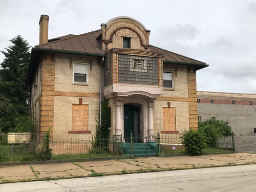 Item #91931664106156571735263247446027128189393314859416519894388302221265181081601 Media