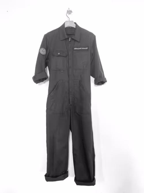 Item #48208519784473218960603621002887999920999392220417756079881213099272940027905 Media