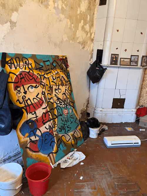 Item #9602564652268761382671895604260682453323108948700269921745857669331039551498 Media