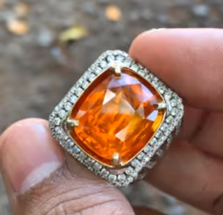 Item #114368380072475554358774345171388874313024483179363286524864187040292900175873 Media