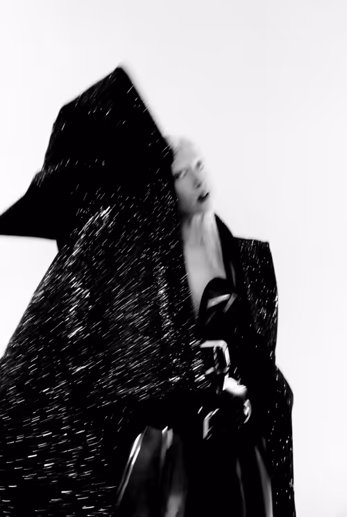 Item #97447271365154870954029263178218777377605190159962861844553500887200938590209 Media