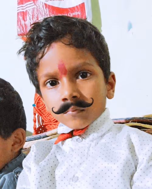 Item #12482093472768592147298085303644852702498619296241180501750779620656695738369 Media