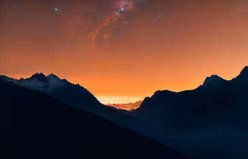 Item #90242850713282573943473333333408540290237184150123135597774242544082596397057 Media