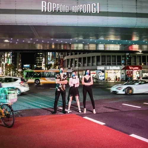 Item #12410577085583635741847651053181208342609125987671627115778380750320159424513 Media