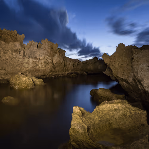 Item #60469663086247547060734774796591062506143363533646926759444952874914131476481 Media