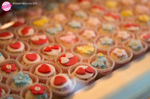 Item #21218919643484846679386017214105436286474954155539936946797714351284314701844 Media