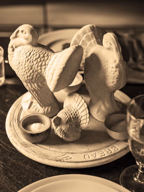 Item #15081463501546268006596121588316872326209313817998412847676536981887991676929 Media