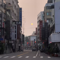 Manhattanhenge in ChangHua street