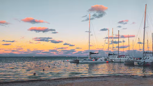 Item #93733275809308755757503475852575142382526812596278702282935670384505739280385 Media