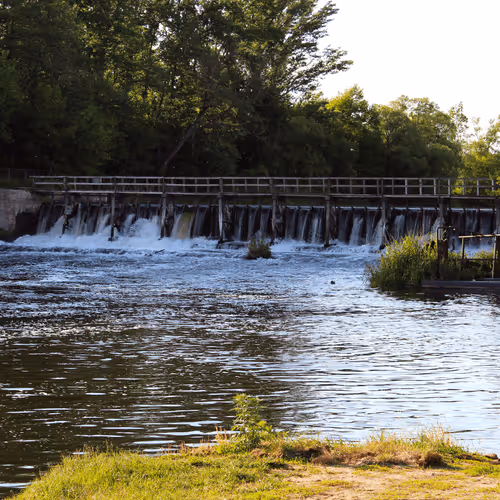 Item #51657424280783101451382370894045657902607157313510125503280836369772407947265 Media