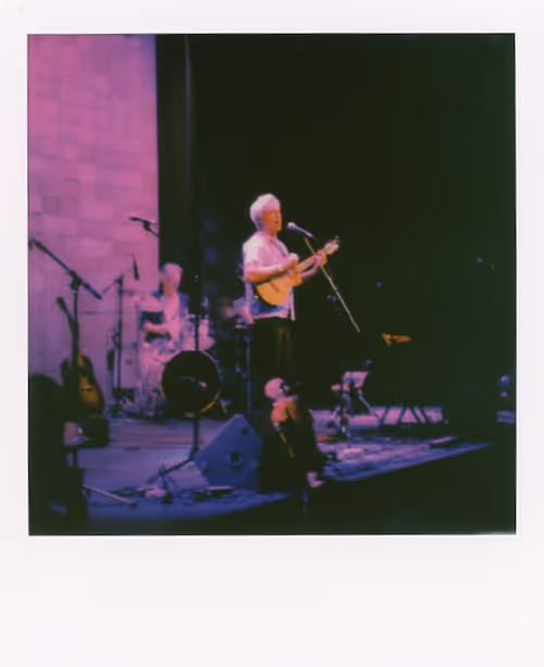 Item #103925043226850068411214111980778021596201122013188060205337914382903691706374 Media