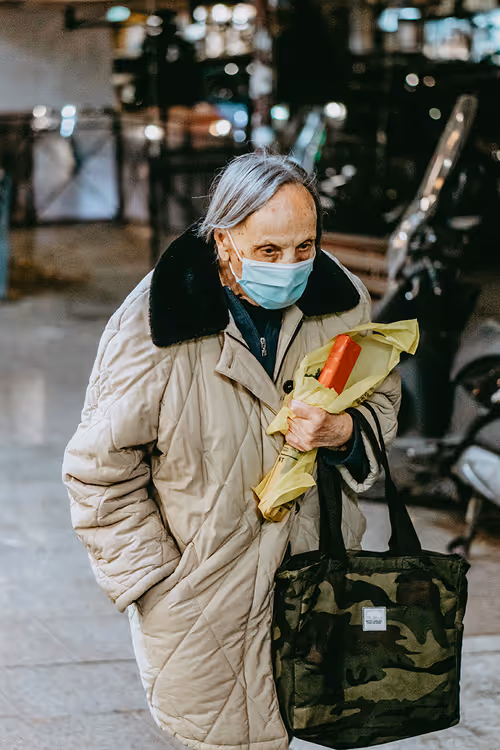 Item #24903874531350115991913359074638014120394763804843076394666794906066568085505 Media