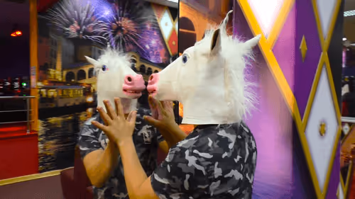 Item #45082936524723966067826745042122286923980865090248383212794439555634683707396 Media