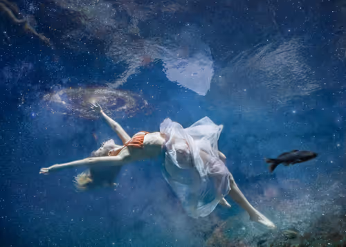 Item #71294596751599271021246376329304618307340113900599422071414908736092430663684 Media