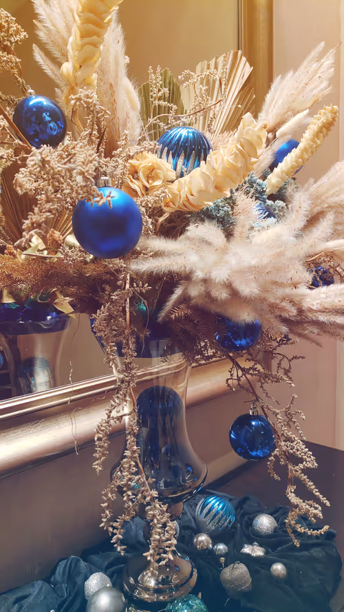 Item #29548242496703334861382211125269142662917244148244298212087406132271633137665 Media