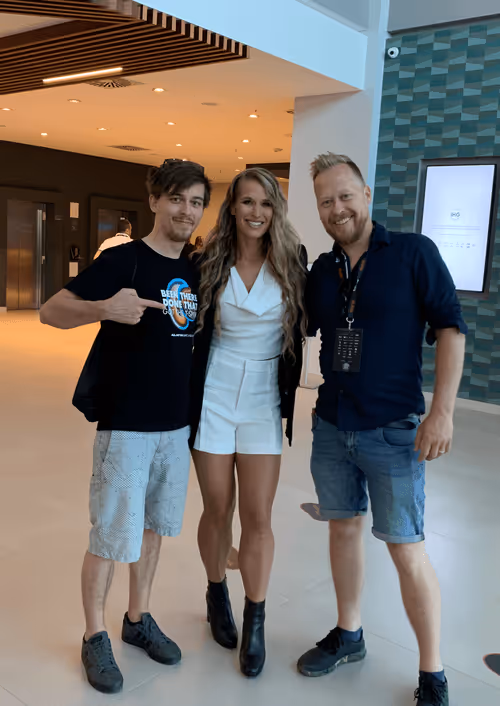 Item #2418369019646636843676909771902958221968140762506005078794309028462320418817 Media