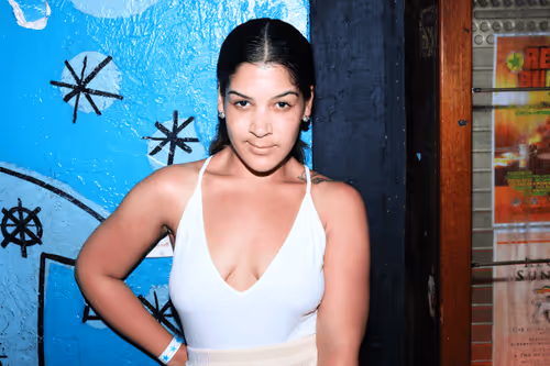 Item #68709499855600671528477948070839332443287280854958222570108696736141957660673 Media