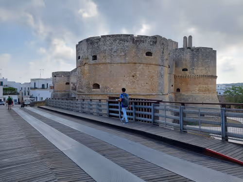 Item #43505702085321246701285015339688837487321998718285252344027785105066321510401 Media