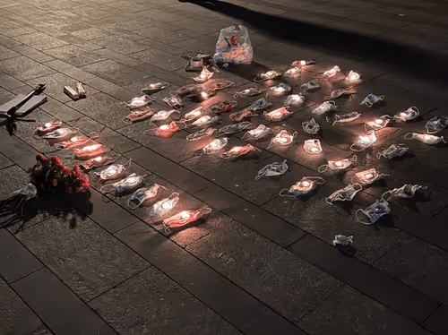 Item #93461176747039088234827245090120793672772540830640058808582334095527935737857 Media