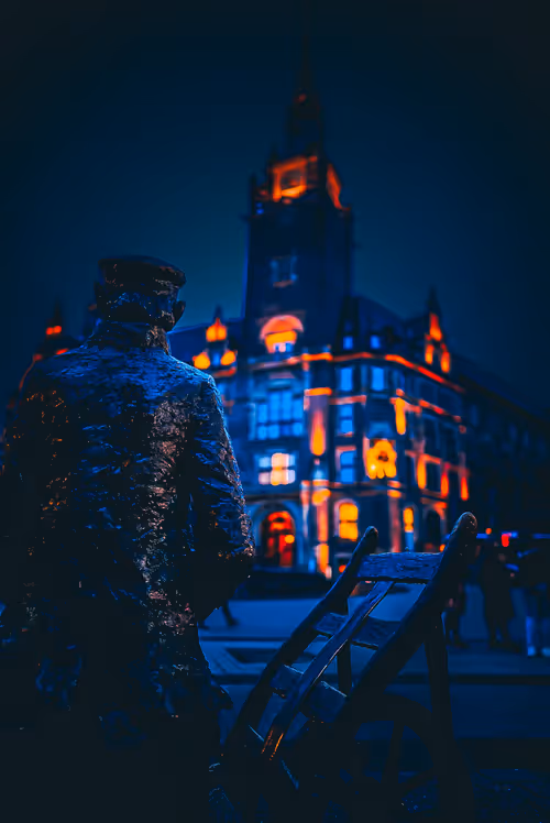 Item #1221306337100687933341799586999295926059352826216580485186700610538349527041 Media