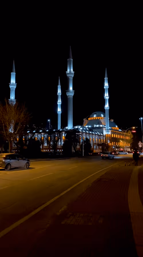 Item #57164340370605487482771130434956821177092171765090651853542028309897165144065 Media