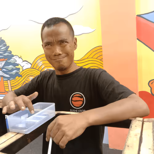 Item #49401341996632574167646512428644119838020761759405055572316941037065138601985 Media