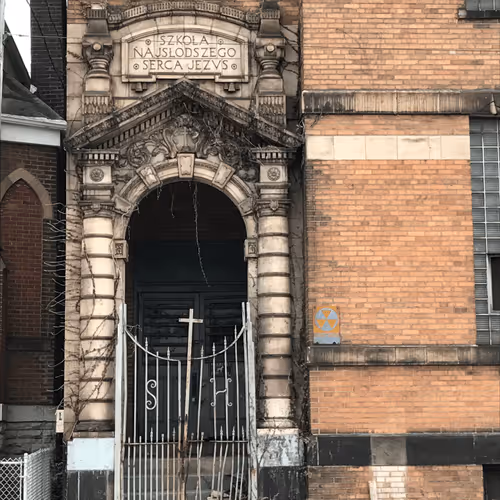 Item #91931664106156571735263247446027128189393314859416519894388302475252367097857 Media