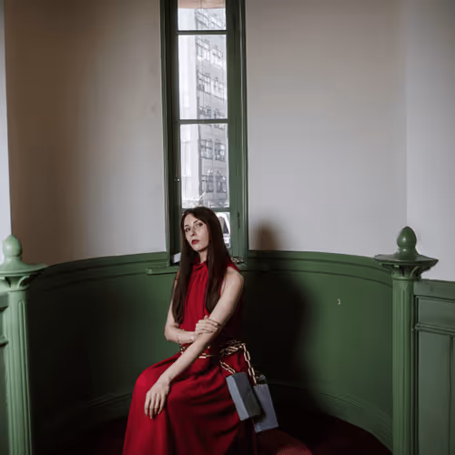 Item #58449322519431846872253089804577122753682979220247499216515440959141537906689 Media