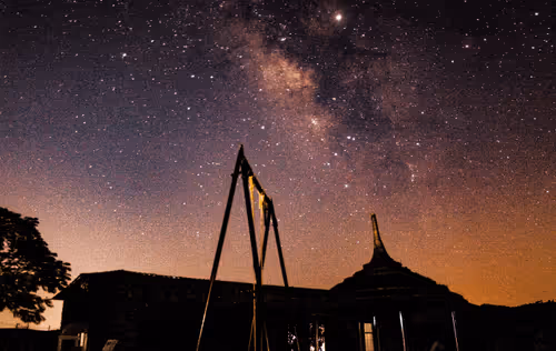 Item #93376088004058715635902471097401552149257290609147284986368570475998173200385 Media