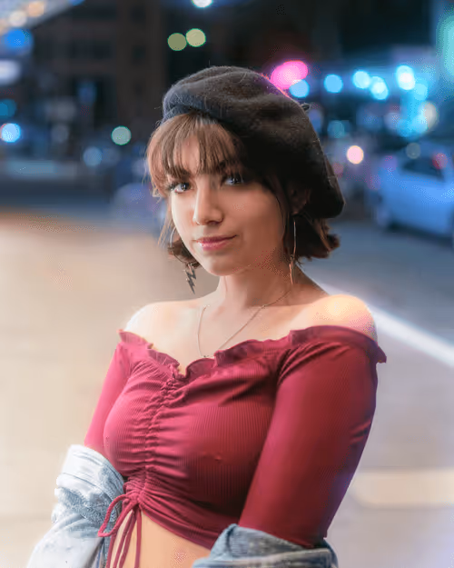 Item #28575342351758688091637526181412425803685503670551767161550541472639374852097 Media