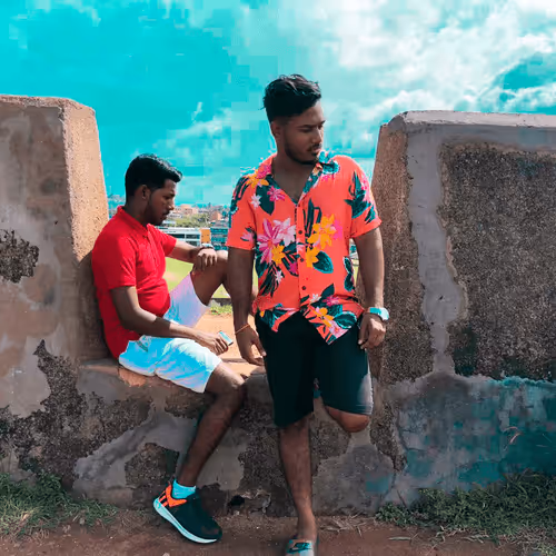 Item #66194376670199277119370017754426809254156015012110704978842371798995822444545 Media