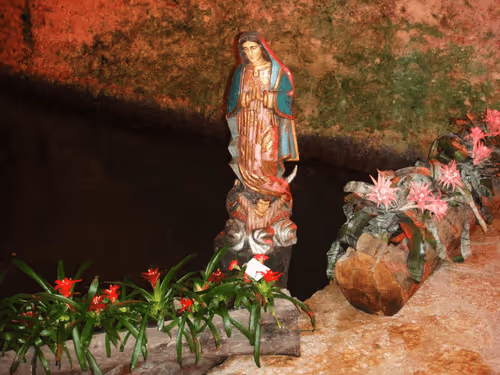 Item #47740723628740992811774374688397150768592318939959493340400450944979733315585 Media