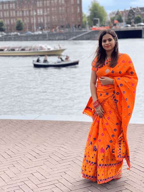 Item #70380890896986350035953124659598355529364139869800606797745305938519465656321 Media