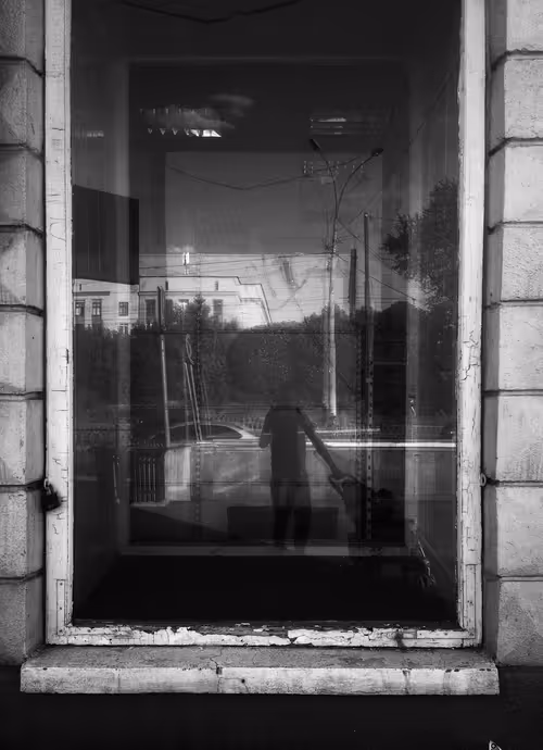 Item #48582175902660253739567181783807763023013925201969392418370611529107128713217 Media