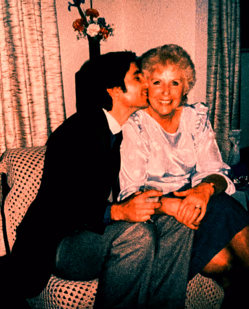 Item #12487784663316112872991520985674897236448498557666379661479517049259129045064 Media