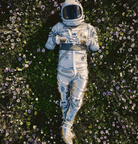 Item #101528073781406697475099613941177707799304664737776677206335620848940981682177 Media