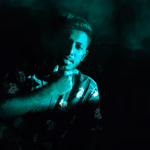 Item #66194376670199277119370017754426809254156015012110704978842371785801682911233 Media