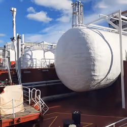 LNG tanks