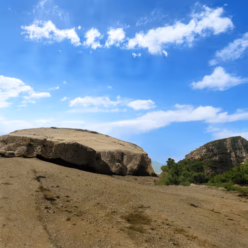 Item #77263922380432290495012295219883181987756299157552977150600529043971014393857 Media