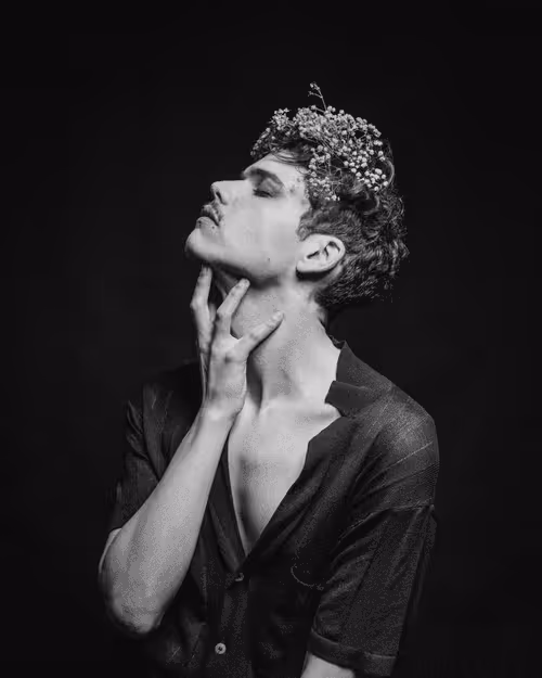 Item #26492860262192405897409247686929085024794401403847703728827399630504966750209 Media