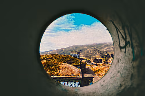 Item #21870232400396931522070058150776181428691132173804926928737771407504706633729 Media