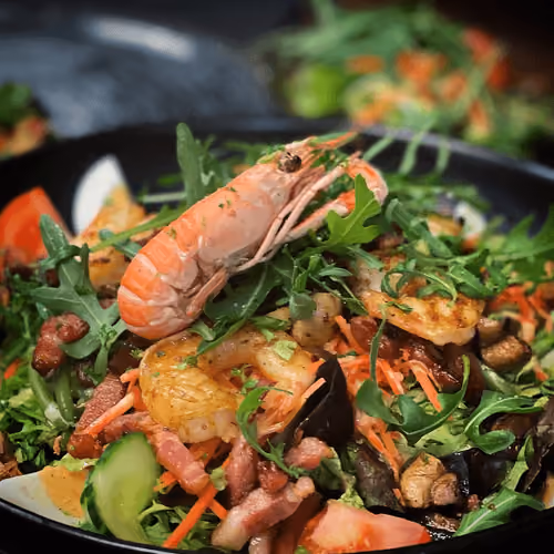 #marmietjenieuwpoort: Salads are not just for veggies 😜