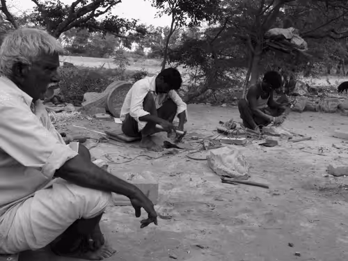 Item #109579018027133606473158902058456759875658318669045531735484408799996751642625 Media