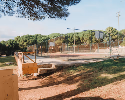 Item #38122789688901439809608562856729085960358328057221492569725414909290532044801 Media