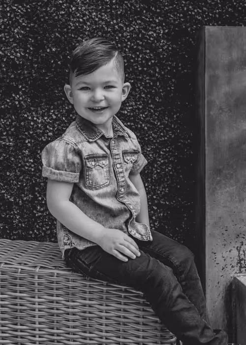 Item #76265303234218797531395326780060407197600721664743999430449730502017182334977 Media