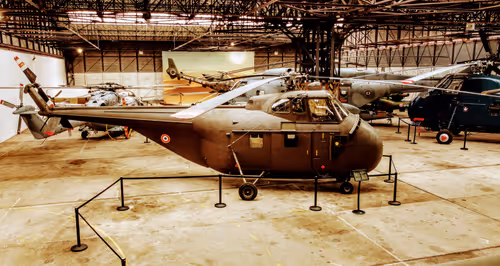 Item #77691924634577439886250202776405217967339309153933702777816458261527747624961 Media