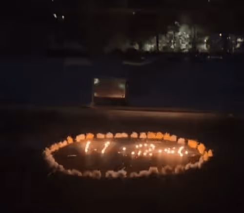 Item #93461176747039088234827245090120793672772540830640058808582334060343563649025 Media